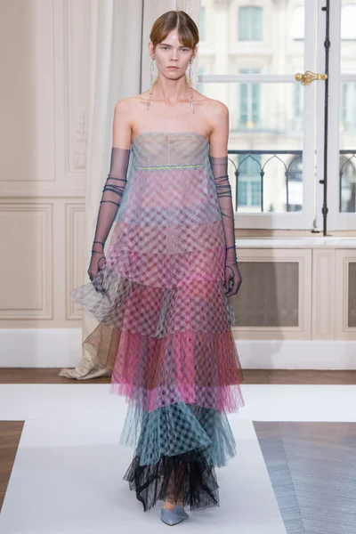 Look 32